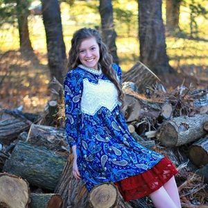 Navy paisley dress with Lace detail !